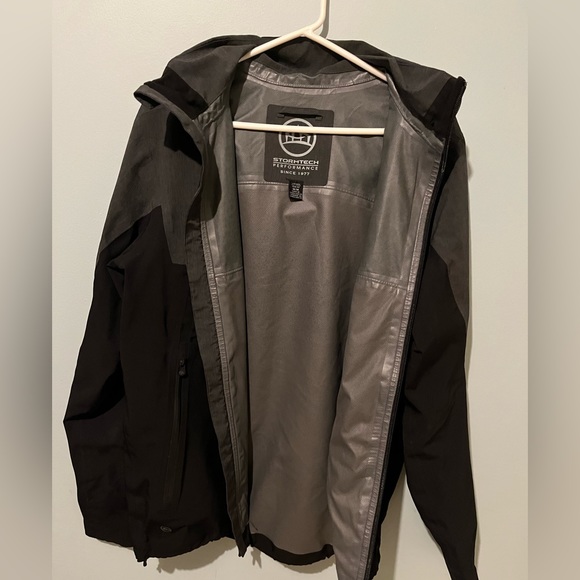 Stormtech Performance Convertible Jacket - Picture 7 of 10